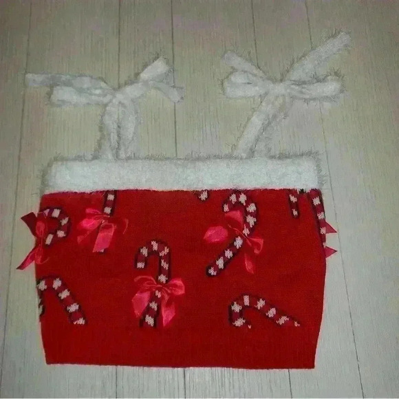 Forever 21 festive holiday top - Picture 1 of 2